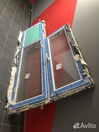 Двери пластиковые с окном