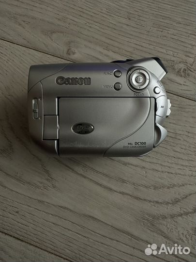 Видеокамера canon