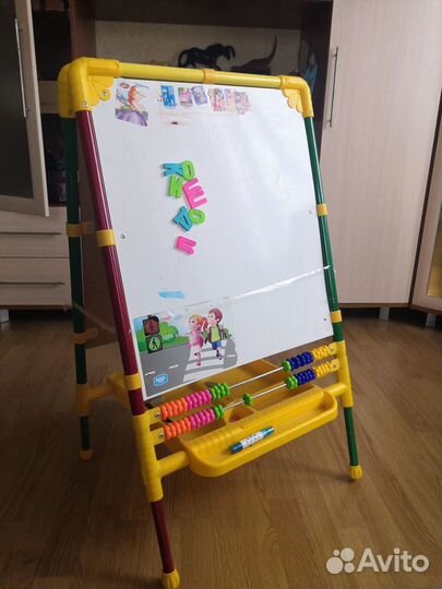 Магнитно-маркерная доска со счетами, буквамиа дест