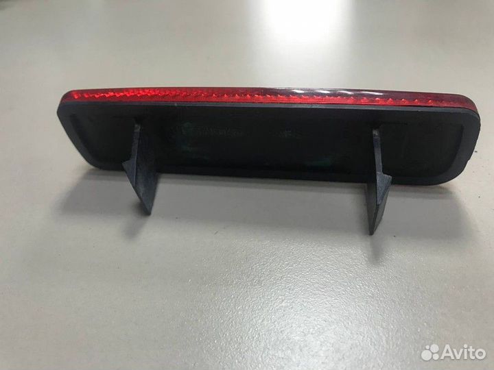 Светоотражатель в бампер задний левый