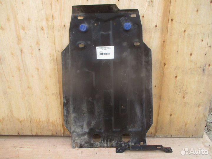 Защита кпп Toyota Land Cruiser 200