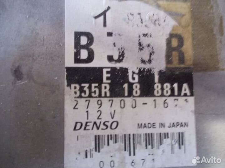Блок управления двигателя Mazda Demio DW3W B3 2000