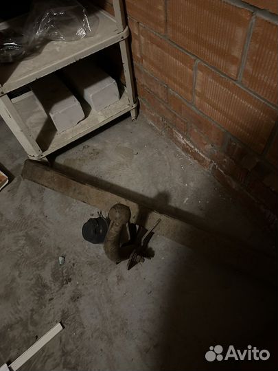 Фаркоп Renault Logan (Рено Логан)