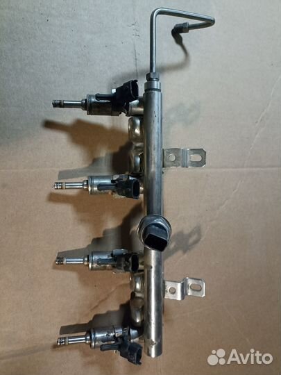 Рампа топливная (комплект) Peugeot 408 ep6 турбо