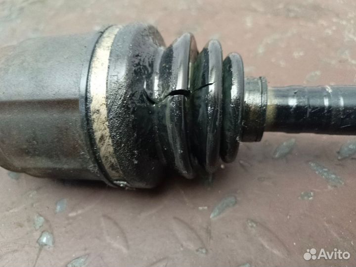 Привод передний правый Honda Cr-V K24Z1