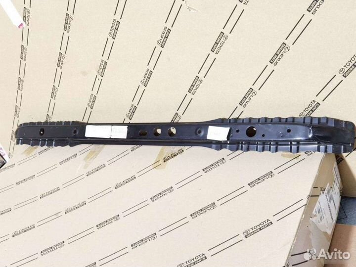 Панель Toyota Land Cruiser 200