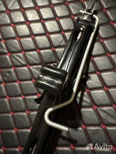 Домкрат на Renault,Nissan