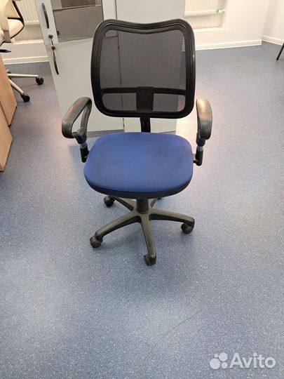 Офисное кресло бу