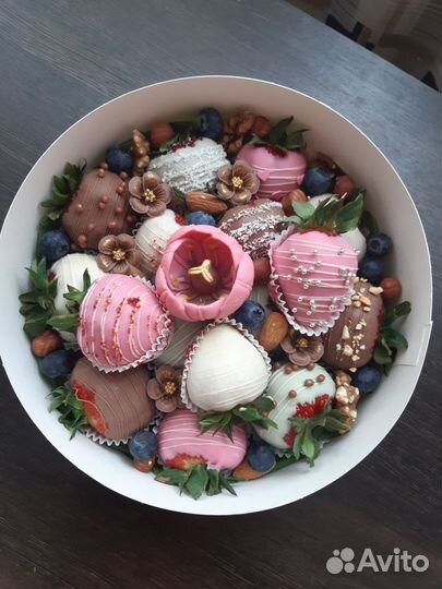 Клубника,бананы в шоколаде