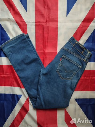 Джинсы Levis