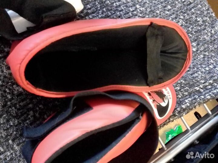 Шлем и футы для тхэквондо