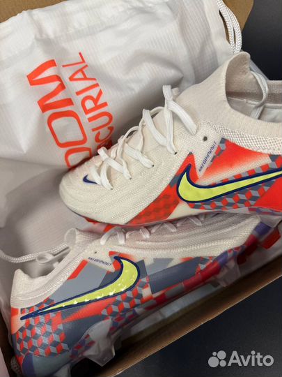 Футбольные бутсы