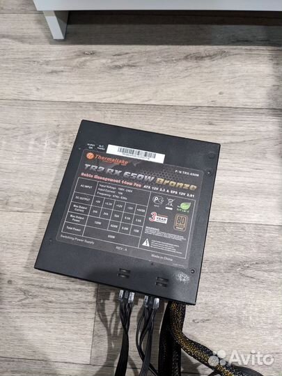 Блок питания Thermaltake 650w 80 plus bronze