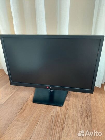 Монитор LG full hd 1920x1080 22mp75