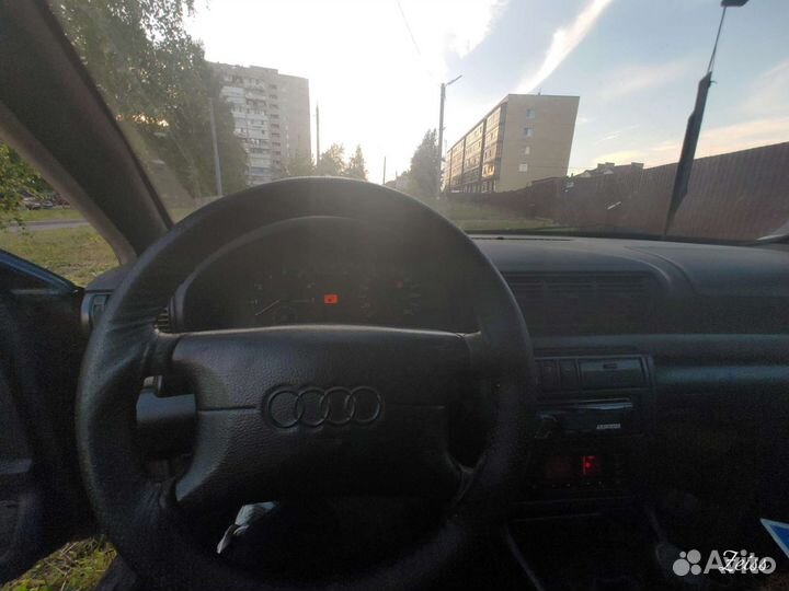 Audi A4 1.6 МТ, 1997, 211 035 км