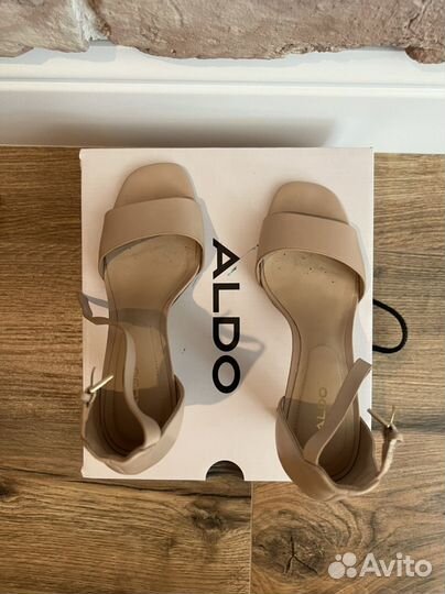 Босоножки Aldo 38