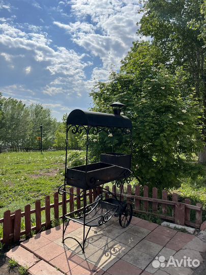 Аренда беседки у воды в комплексе «Красная гора«