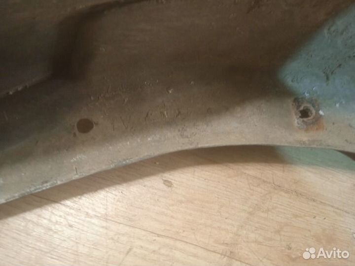 Брызговик задний правый Lexus Rx300 1 поколение