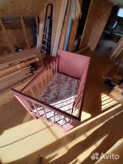 Детская кроватка