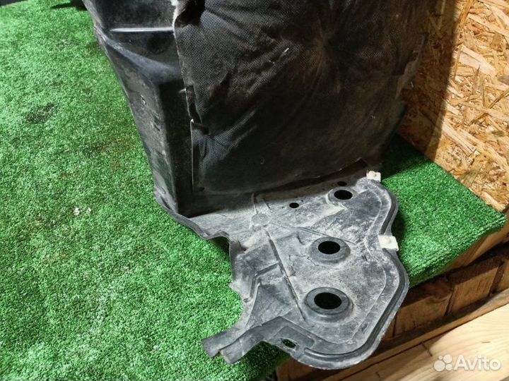 Защита арок (подкрылок) передняя левая Nissan