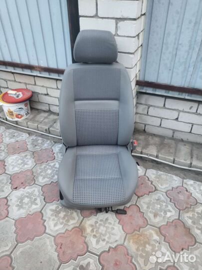 Сиденья volkswagen polo 6n2