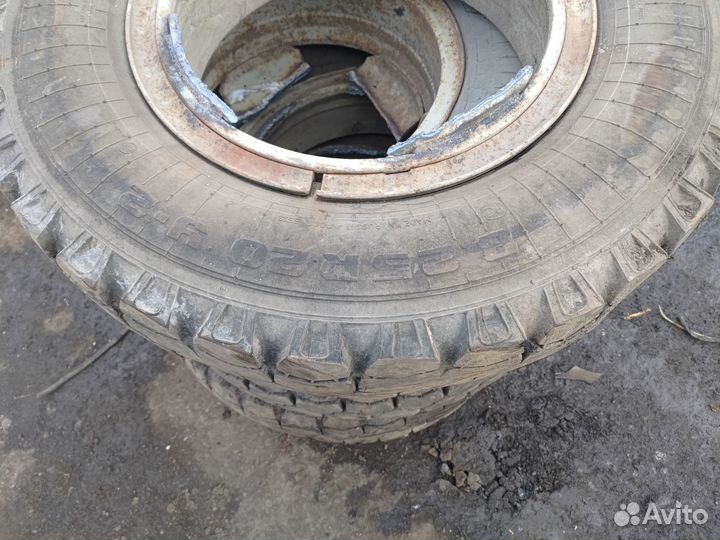 Омскшина У-2 8/25 R20