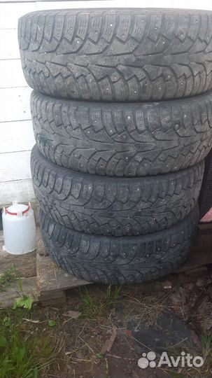 Hankook Winter Radial W404 215/60 R17