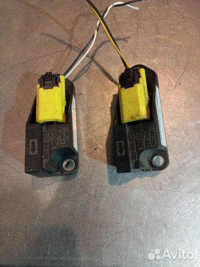 Датчики удара VW Sharan