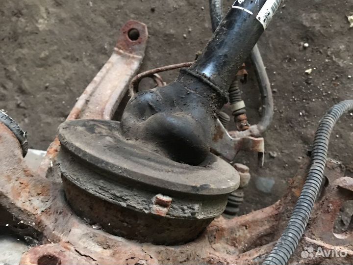 Шруз задний правый Ауди а8 D2