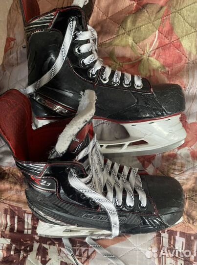 Хоккейные коньки bauer