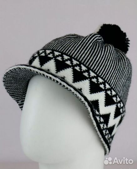 Шапка с козырьком из сериала слова пацана