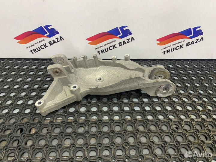 Кронштейн кабины передний левый Scania 5-series