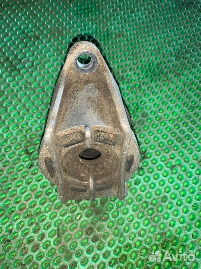 Подушка кпп задняя Opel Astra H Z18XER 2007