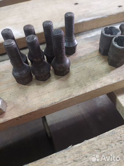 Болты, секретки ваз 2109