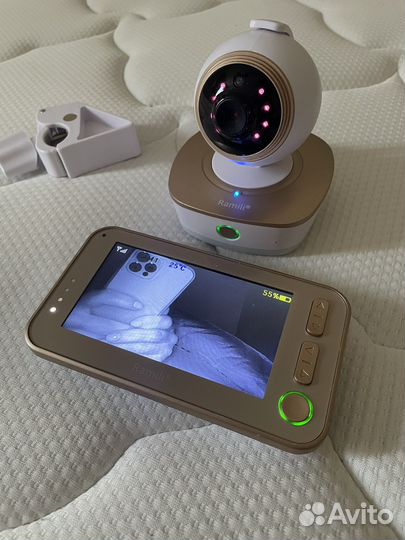 Видеоняня Ramili с монитором дыхания и креплением