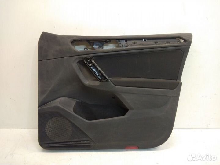 Обшивка двери передняя правая Volkswagen Tiguan 1