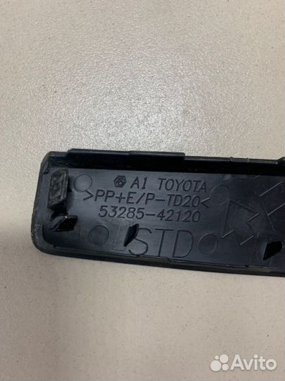 Заглушка бампера Toyota Rav4 2018