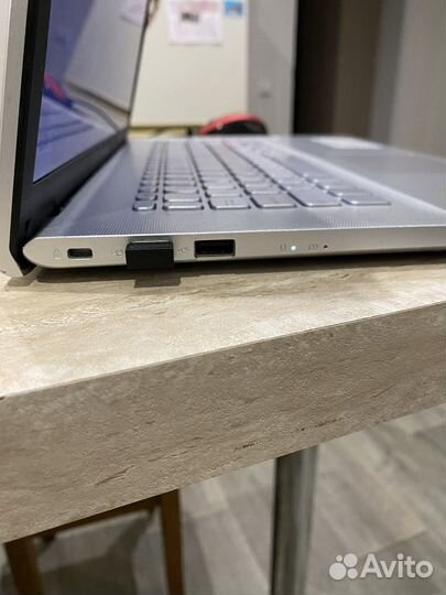 Ноутбук asus vivobook
