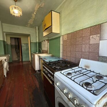 Комната 14,2 м² в > 9-к., 2/5 эт.