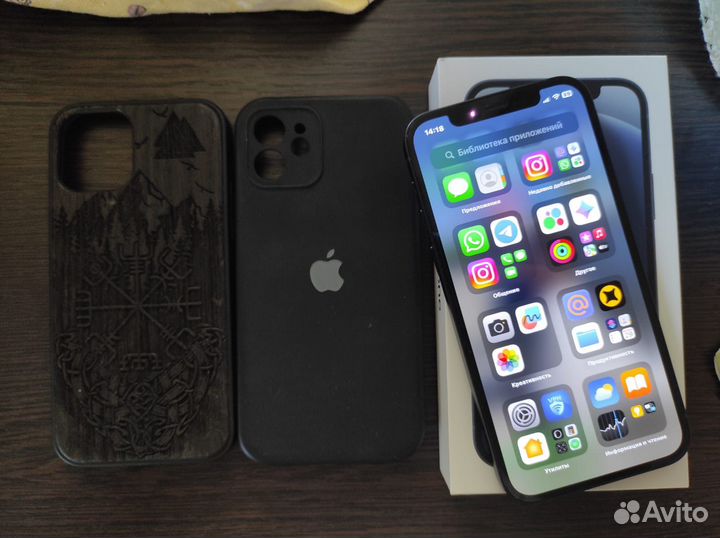 Телефон iPhone 12 64gb