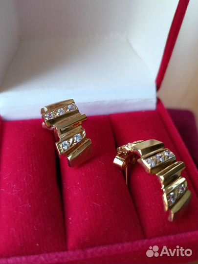 Золотые серьги 750 проба и серьги 585 проба
