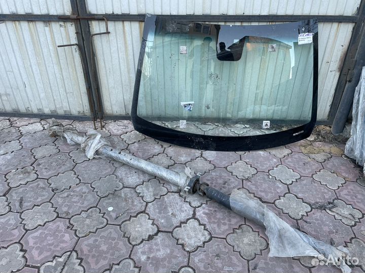 Лобовое стекло cadillac srx