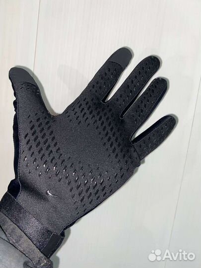 Перчатки Nike HyperWarm