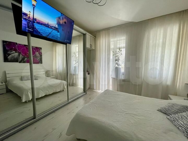 3-к. квартира, 103 м², 1/9 эт.