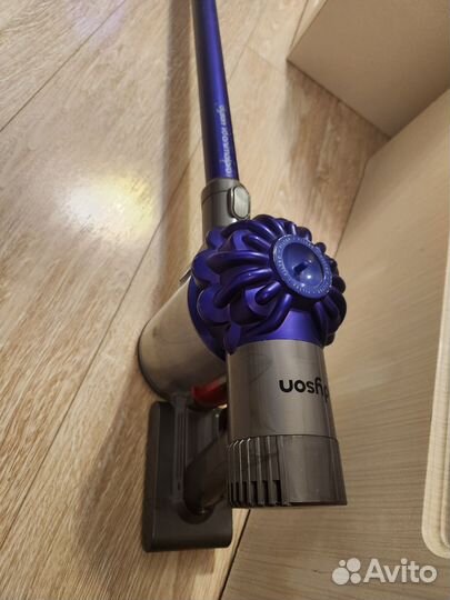 Пылесос Dyson v6