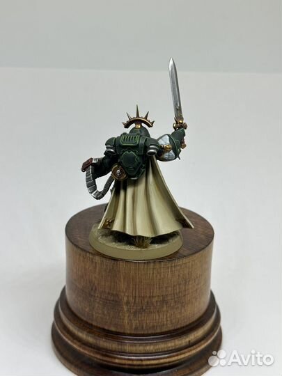 Dark Angels Captain in Gravis armour