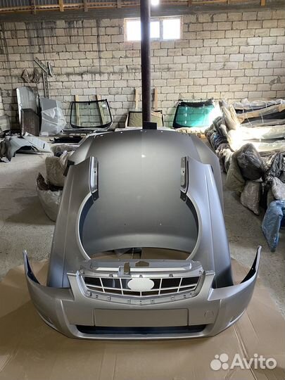 Капот на priora