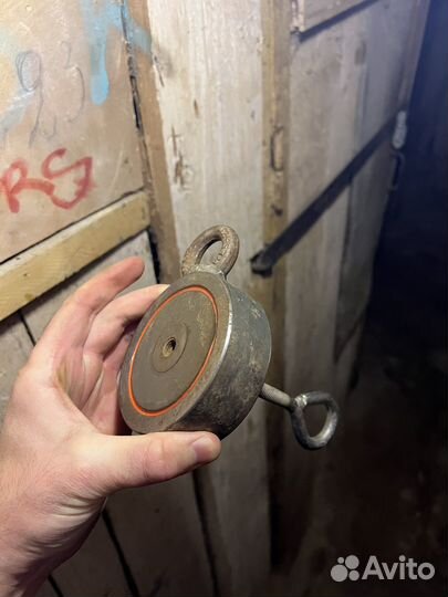 Поисковый магнит двусторонний 2F300