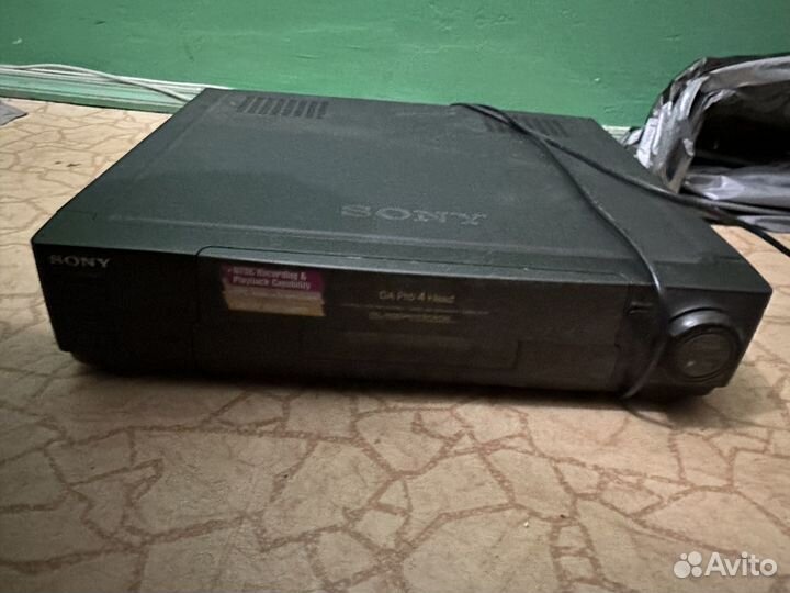Видеомагнитофон Sony DA Pro 4 Head