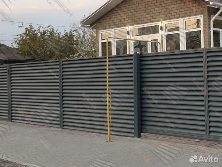 Забор жалюзи металлический